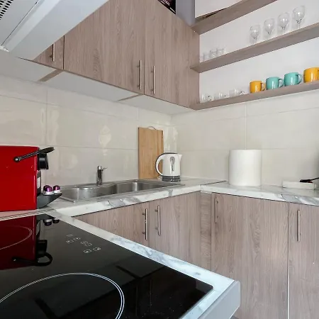 2-bedroom Summer In *